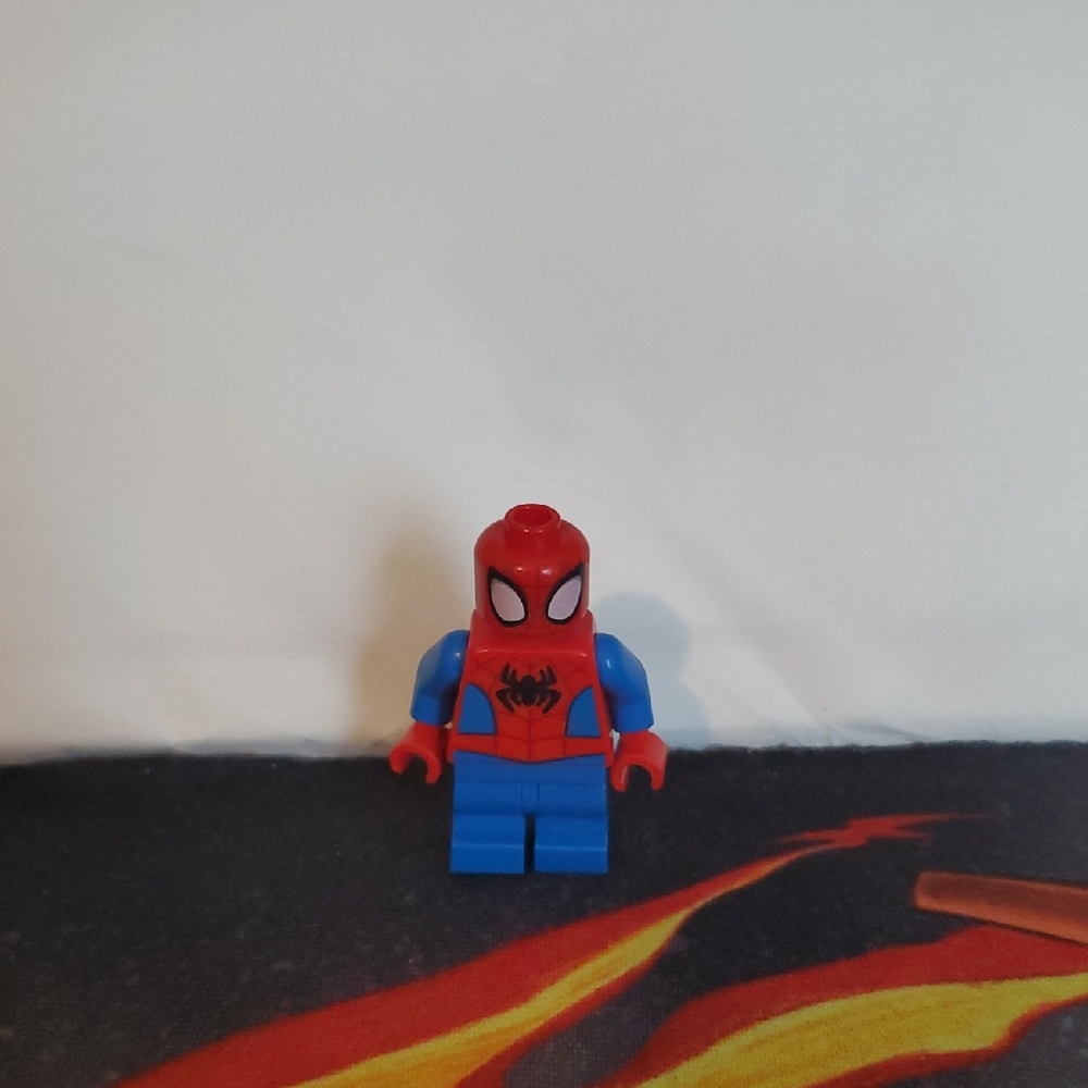 LEGO Kid Spider-Man Minifigure - Red and Blue